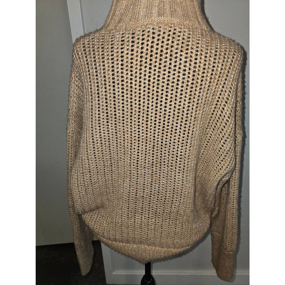 Express Sweater - Picture 7 of 7